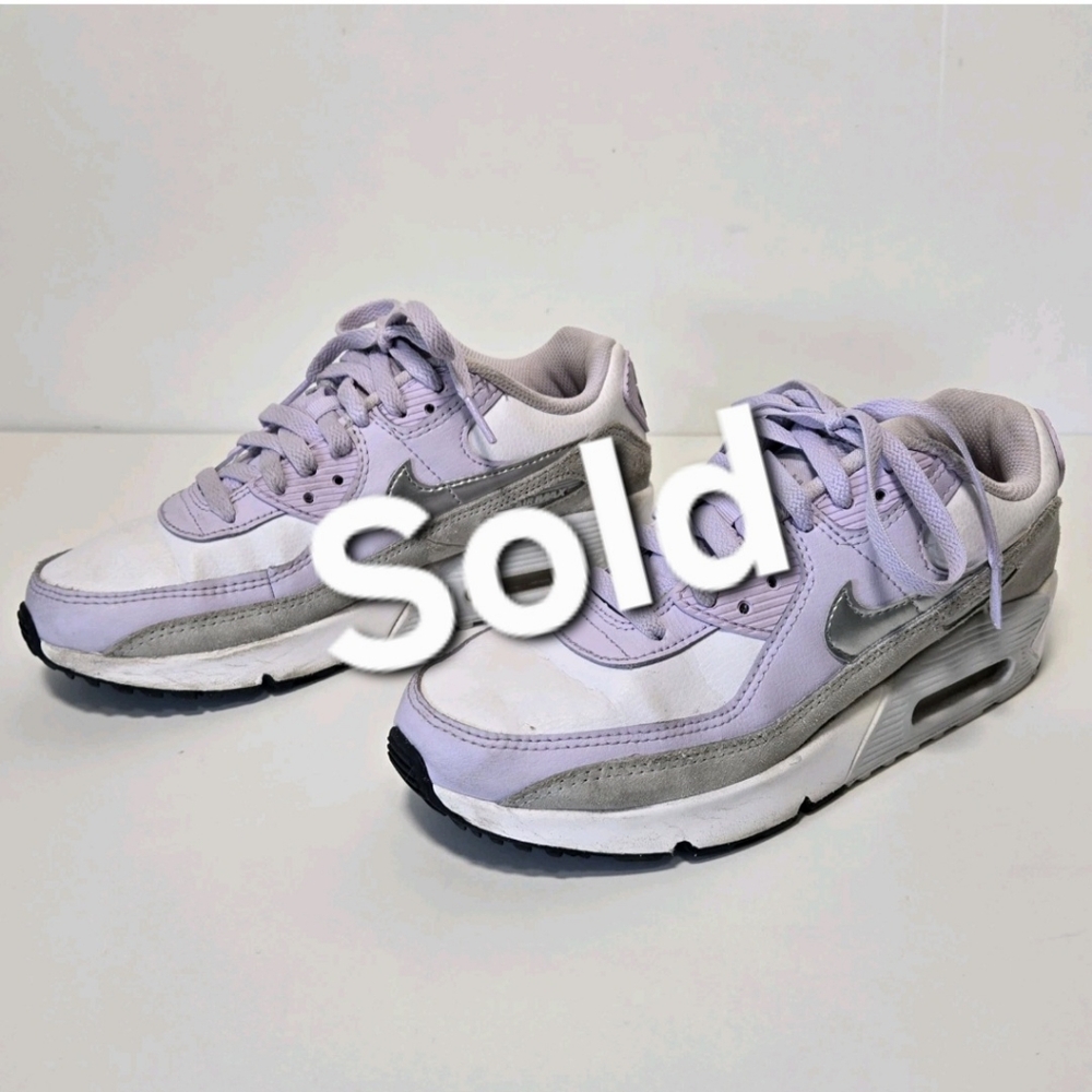 Nike Women's Lavender and Silver Sneakers
